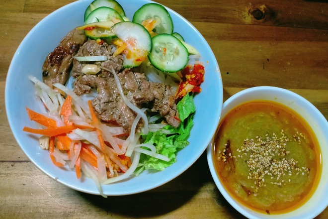 Say lòng trước hương vị mộc mạc khó cưỡng của món bún thịt nướng Đà Nẵng