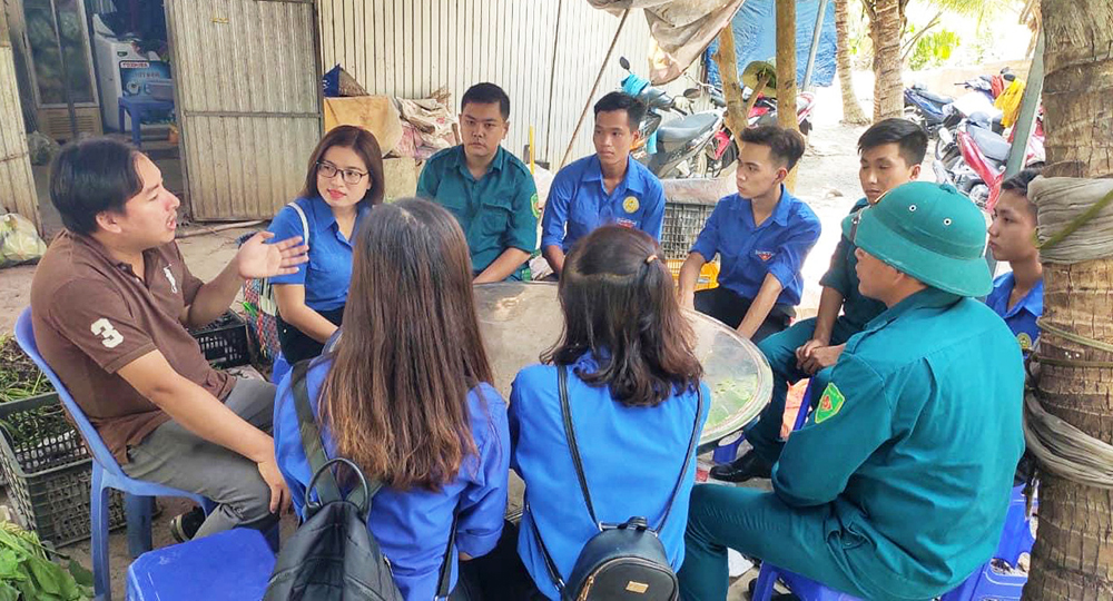 “Hai vai” Bí thư Đoàn cấp xã kiêm Chính trị viên phó