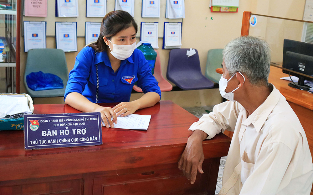 “Hai vai” Bí thư Đoàn cấp xã kiêm Chính trị viên phó