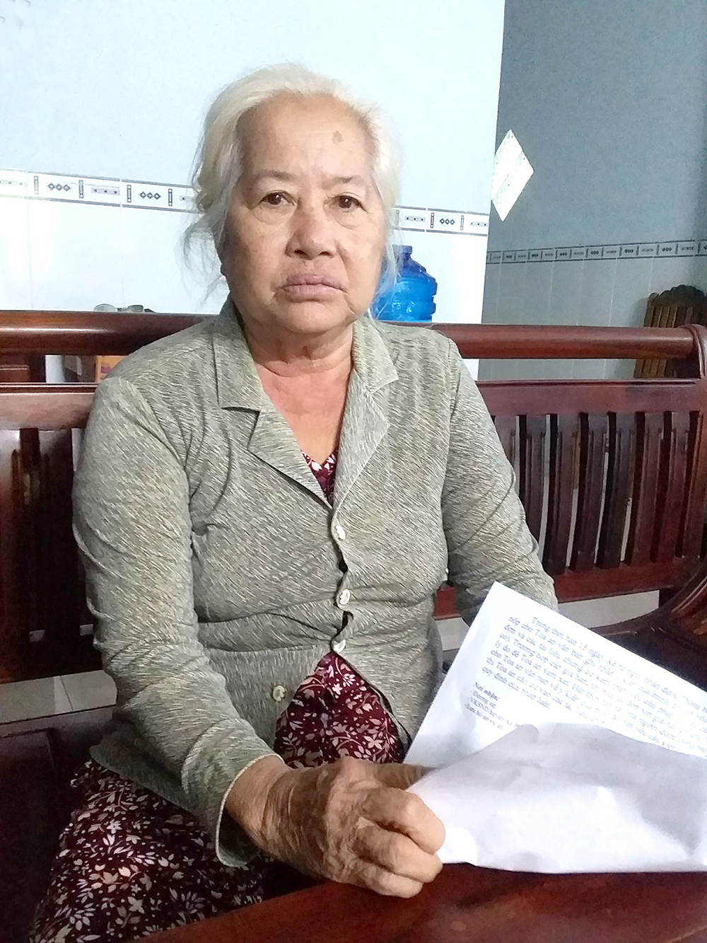 Yêu cầu cho ở lại trên đất