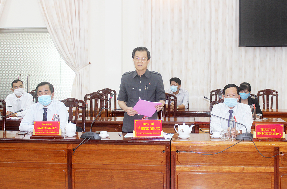 Ban Thường vụ Tỉnh ủy An Giang trao quyết định cán bộ