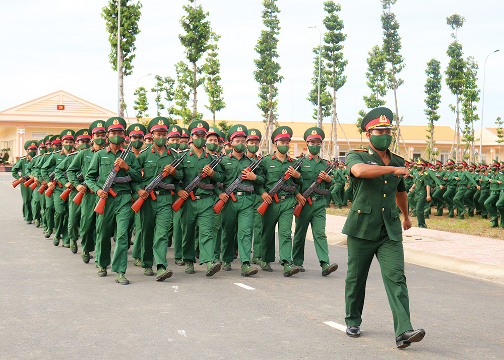 Trung đoàn 892 tổ chức tuyên thệ chiến sĩ mới năm 2021