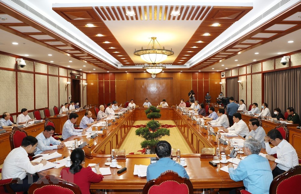 Tổng Bí thư chủ trì họp Bộ Chính trị họp về tình hình phòng chống dịch