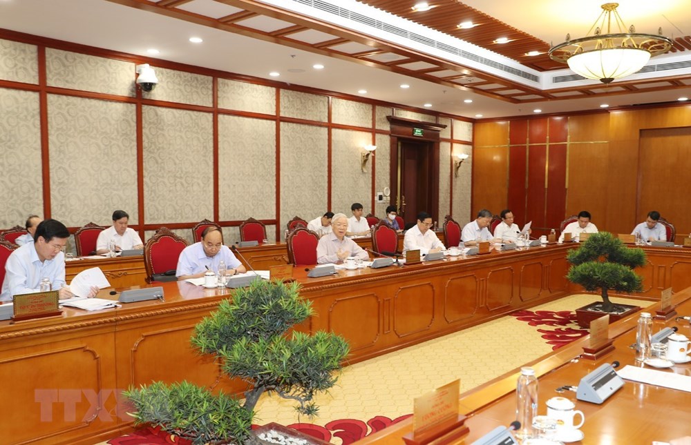 Tổng Bí thư chủ trì họp Bộ Chính trị họp về tình hình phòng chống dịch