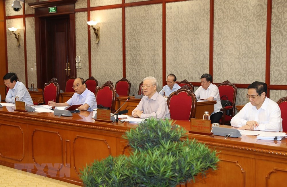 Tổng Bí thư chủ trì họp Bộ Chính trị họp về tình hình phòng chống dịch
