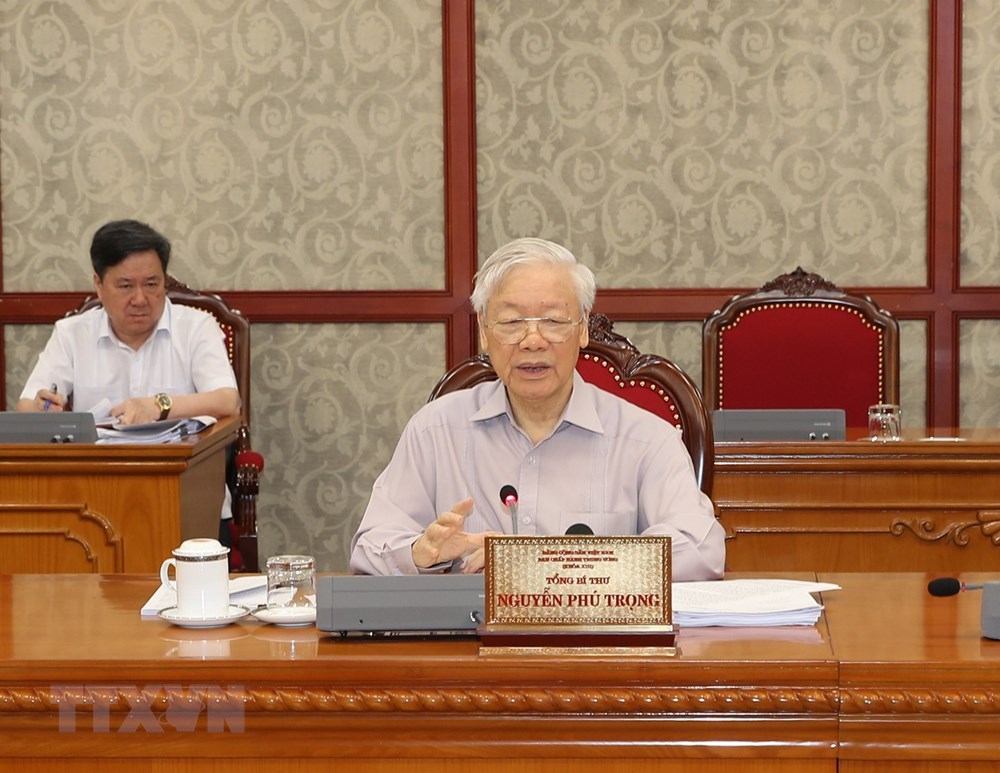 Tổng Bí thư chủ trì họp Bộ Chính trị họp về tình hình phòng chống dịch