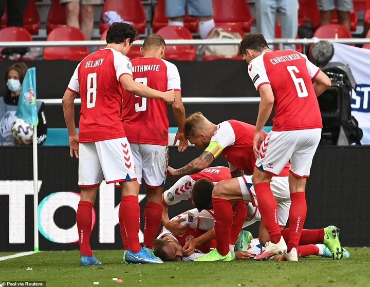 EURO 2020: Eriksen đột quỵ, Đan Mạch thua sốc Phần Lan
