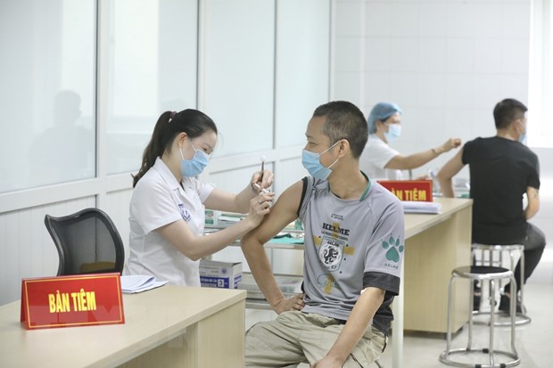 Việt Nam vượt mốc 10.000 ca bệnh và nỗ lực “ghìm cương” COVID-19