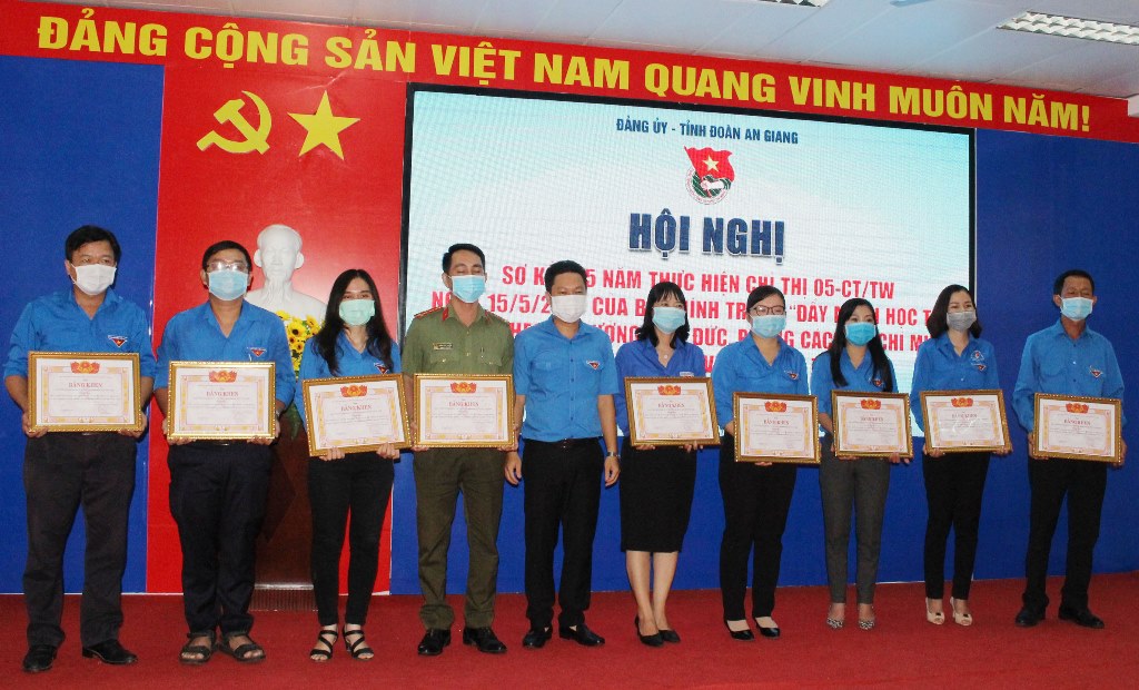 Tuổi trẻ An Giang làm theo lời Bác