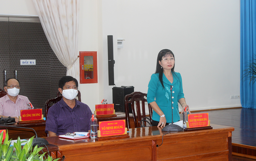Thường trực Tỉnh ủy An Giang thông tin tình hình liên quan việc buộc tháo dỡ, di dời bè cá, nhà nổi trên sông thuộc địa bàn thủ đô Phnôm Pênh
