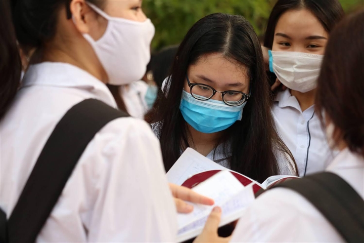 Thí sinh Hà Nội chạy đua giành vé vào trường chuyên có tỷ lệ chọi 1/30