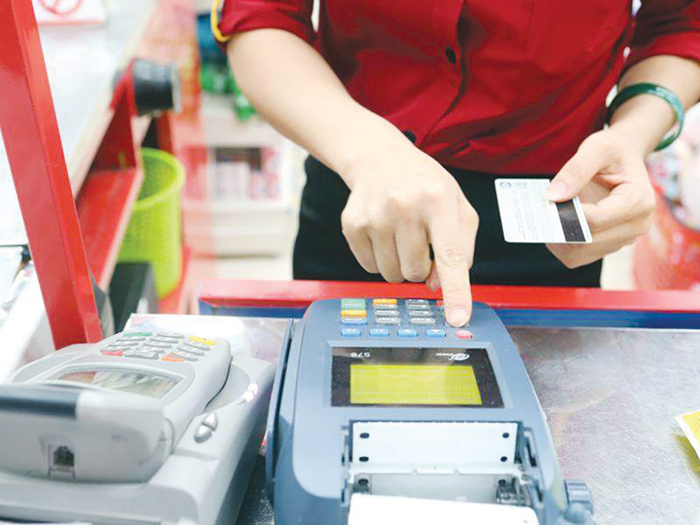 Chi tiêu không dùng tiền mặt, tại sao không?