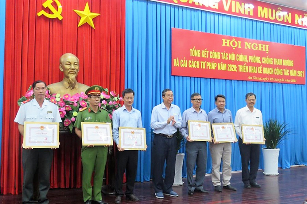 An Giang đấu tranh phòng, chống tham nhũng, lãng phí, góp phần xây dựng, chỉnh đốn Đảng - Kỳ cuối: Bài học kinh nghiệm và giải pháp phòng, chống tham nhũng, lãng phí