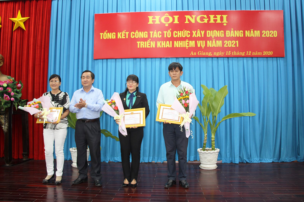 An Giang đấu tranh phòng, chống tham nhũng, lãng phí, góp phần xây dựng, chỉnh đốn Đảng - Kỳ cuối: Bài học kinh nghiệm và giải pháp phòng, chống tham nhũng, lãng phí