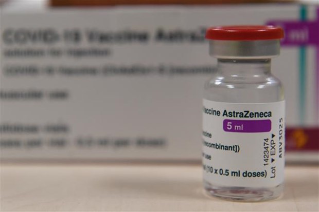 Australia khuyến cáo dùng vaccine AstraZeneca cho người trên 60 tuổi