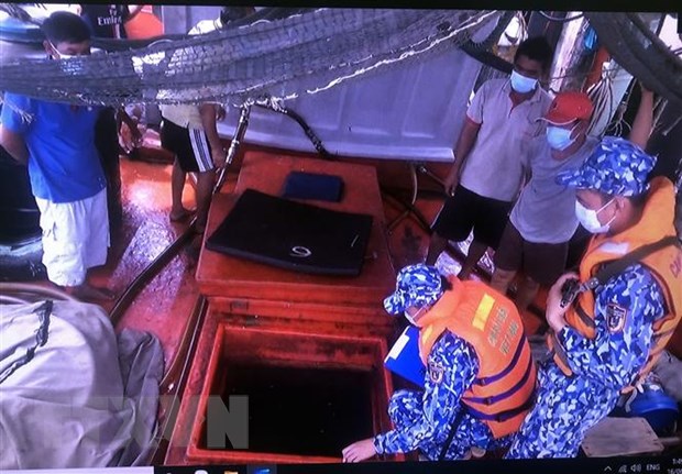 Kiên Giang: Bắt giữ tàu vận chuyển 100.000l dầu DO không rõ nguồn gốc