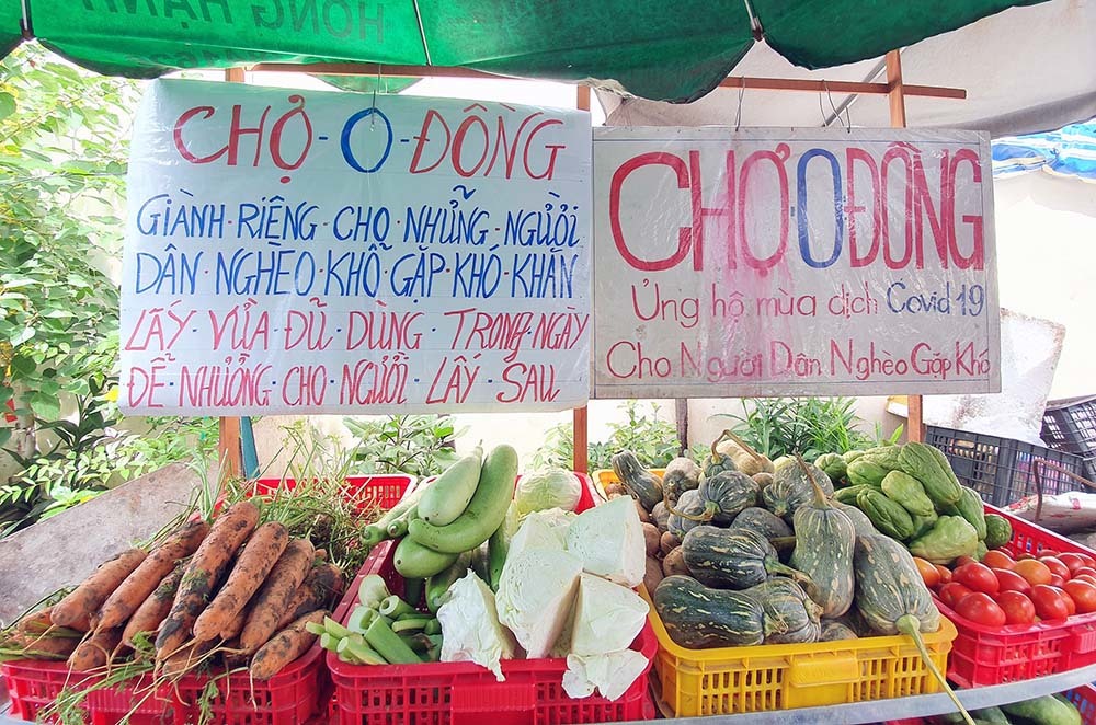 Phiên chợ đặc biệt ở Cần Thơ, người nghèo đến chợ mà lòng rưng rưng