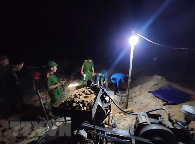Quảng Nam truy quét, đẩy đuổi các đối tượng khai thác vàng trái phép