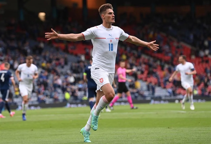 EURO 2020: Italy thăng hoa, Serie A làm lu mờ Ngoại Hạng Anh