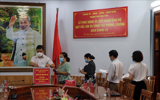 Vaccine – vũ khí chủ lực trong chiến lược '5K cộng'