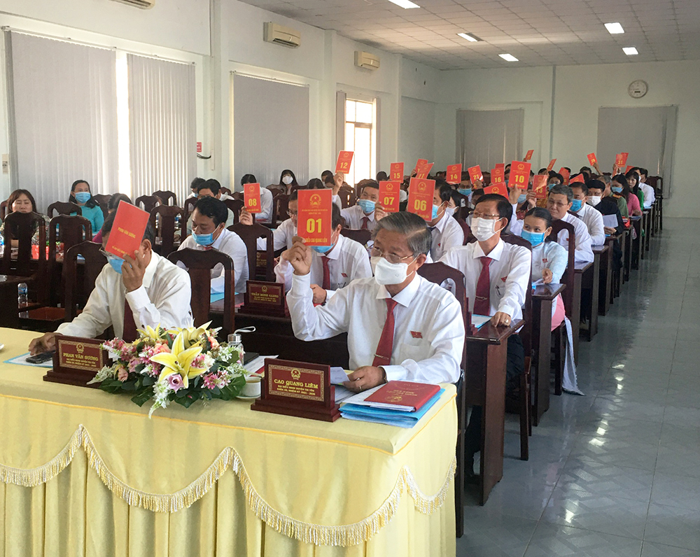 Tri Tôn bầu các chức danh chủ chốt HĐND và UBND huyện