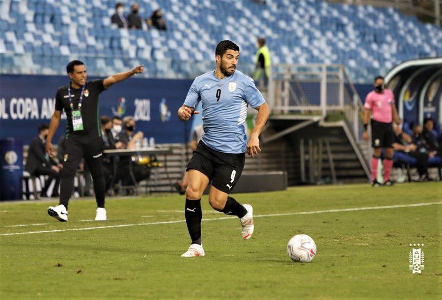Cavani lập công, Uruguay thắng trận đầu tiên ở Copa America