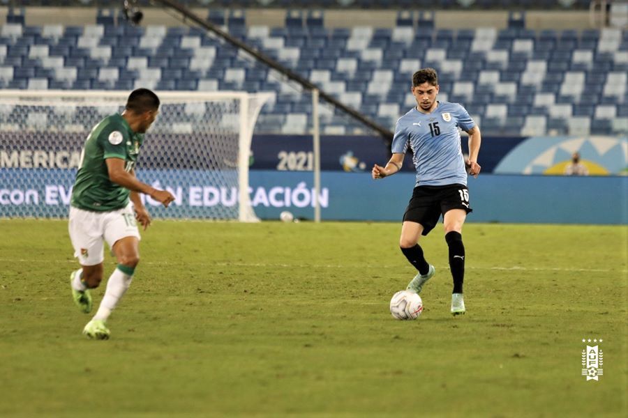 Cavani lập công, Uruguay thắng trận đầu tiên ở Copa America