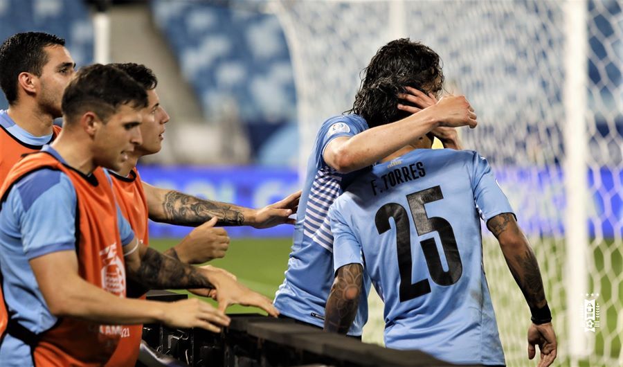 Cavani lập công, Uruguay thắng trận đầu tiên ở Copa America