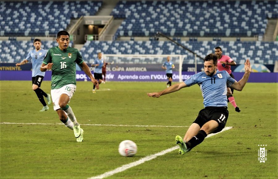 Cavani lập công, Uruguay thắng trận đầu tiên ở Copa America