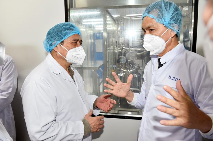Thủ tướng Phạm Minh Chính: Lập tổ hành động để sản xuất bằng được vaccine phòng COVID-19 nhanh nhất