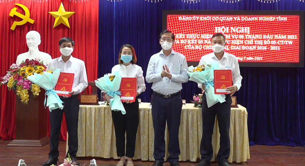 Đảng ủy Khối Cơ quan và Doanh nghiệp An Giang sơ kết thực hiện nhiệm vụ 6 tháng đầu năm và sơ kết 5 năm thực hiện Chỉ thị 05-CT/TW