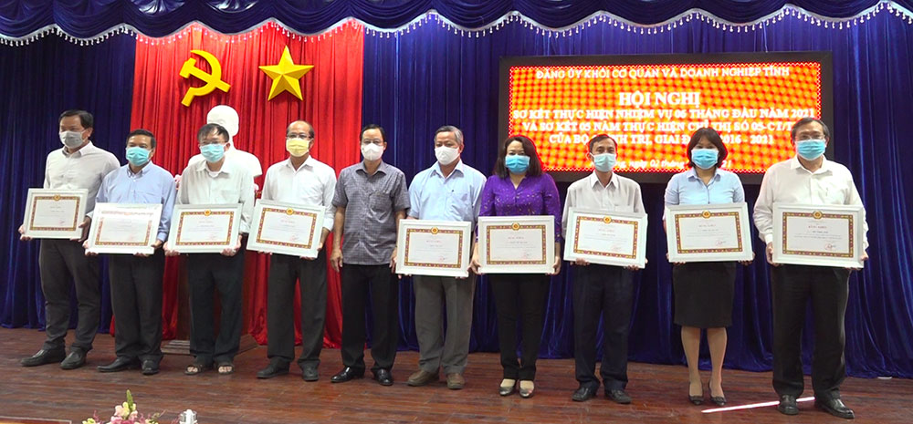 Đảng ủy Khối Cơ quan và Doanh nghiệp An Giang sơ kết thực hiện nhiệm vụ 6 tháng đầu năm và sơ kết 5 năm thực hiện Chỉ thị 05-CT/TW