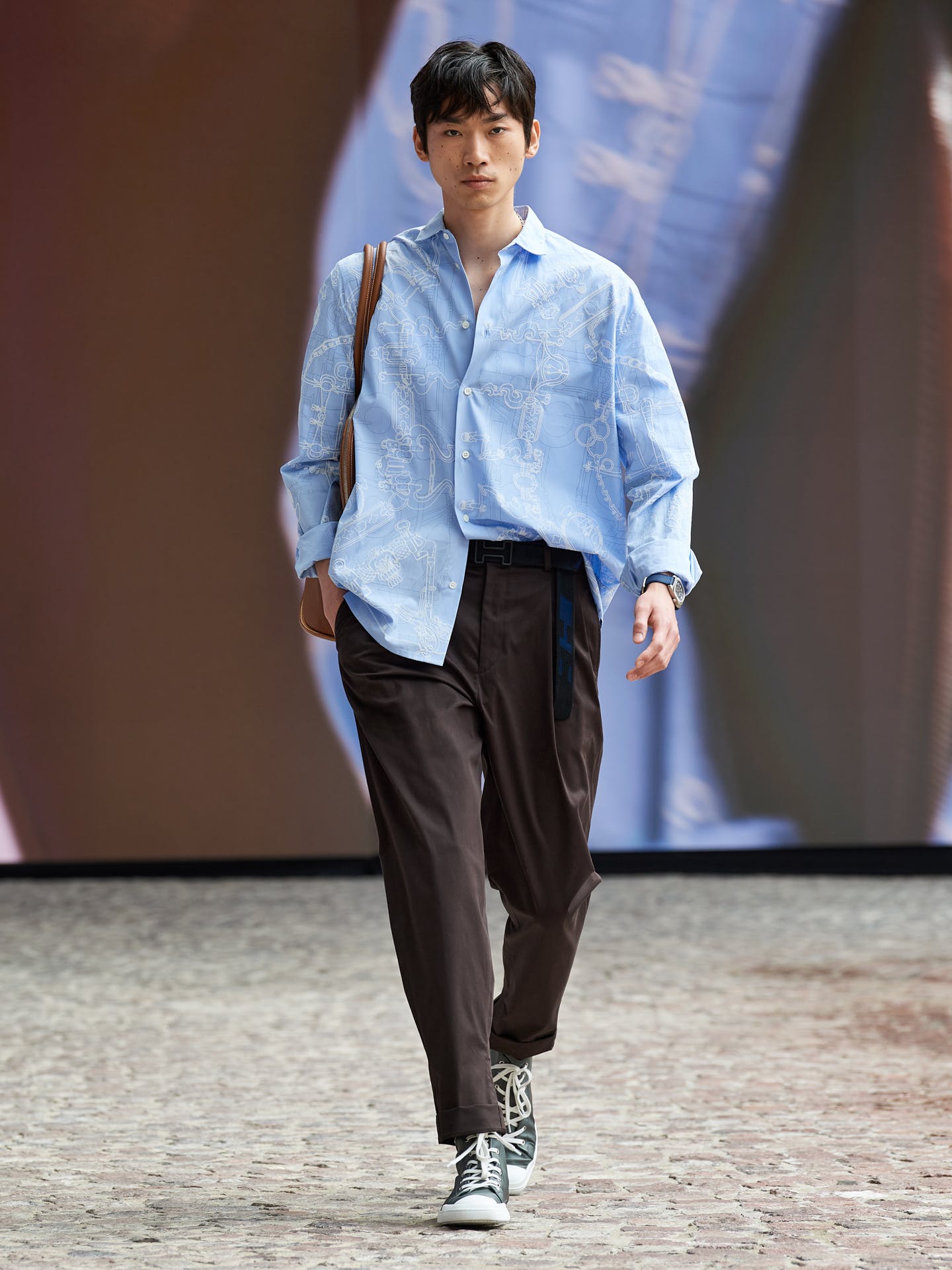 Hermès hướng đến sự nhẹ nhàng và tự do cho bộ sưu tập nam mới