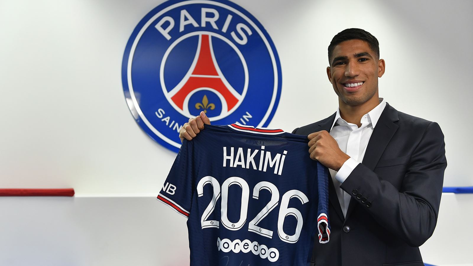 PSG công bố tân binh đắt kỷ lục