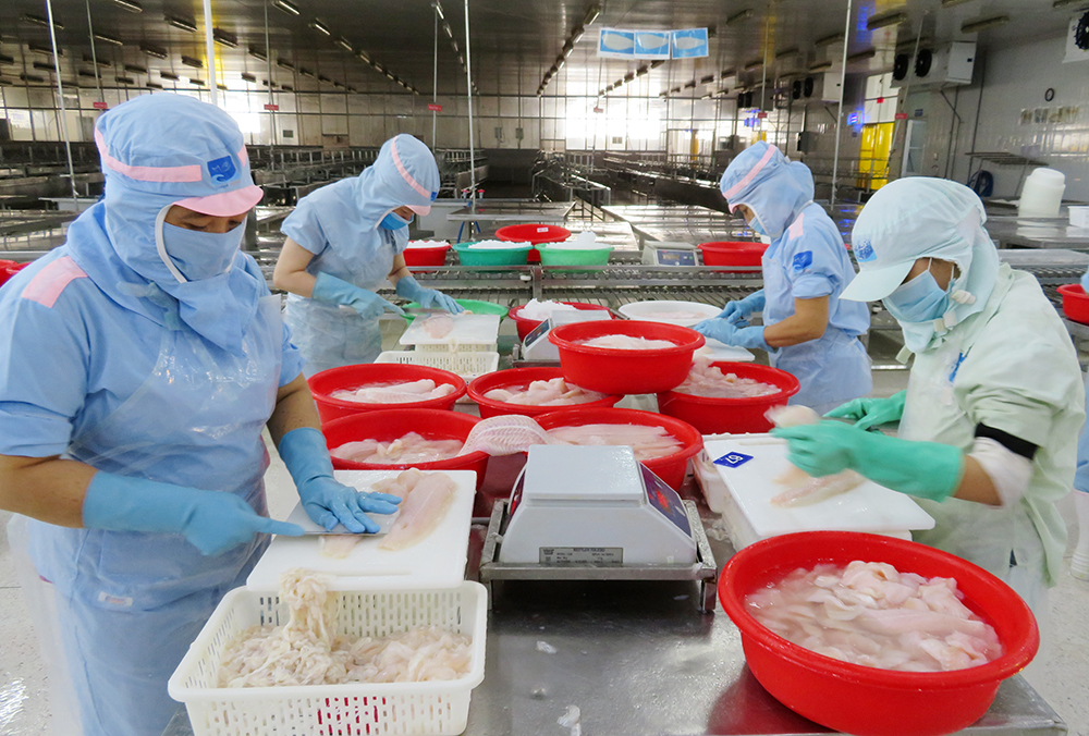 Doanh nghiệp, người lao động chờ “tiếp sức”