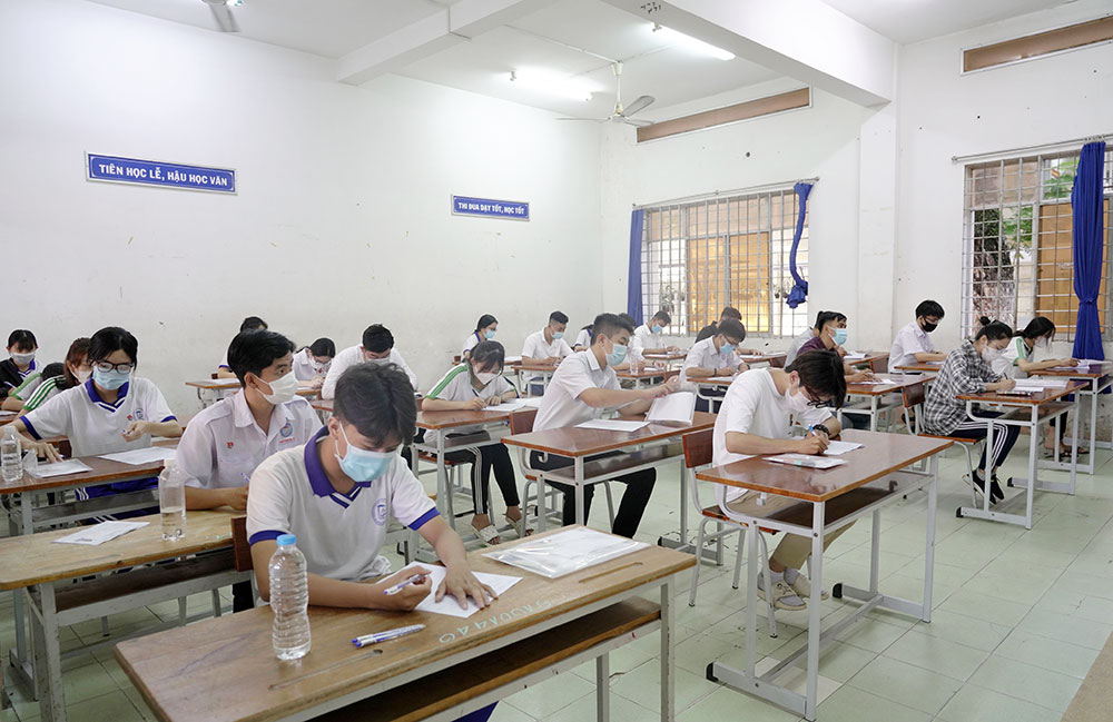 Kỳ thi tốt nghiệp THPT năm 2021: Đề thi Ngữ văn khá gần gũi, thực tế