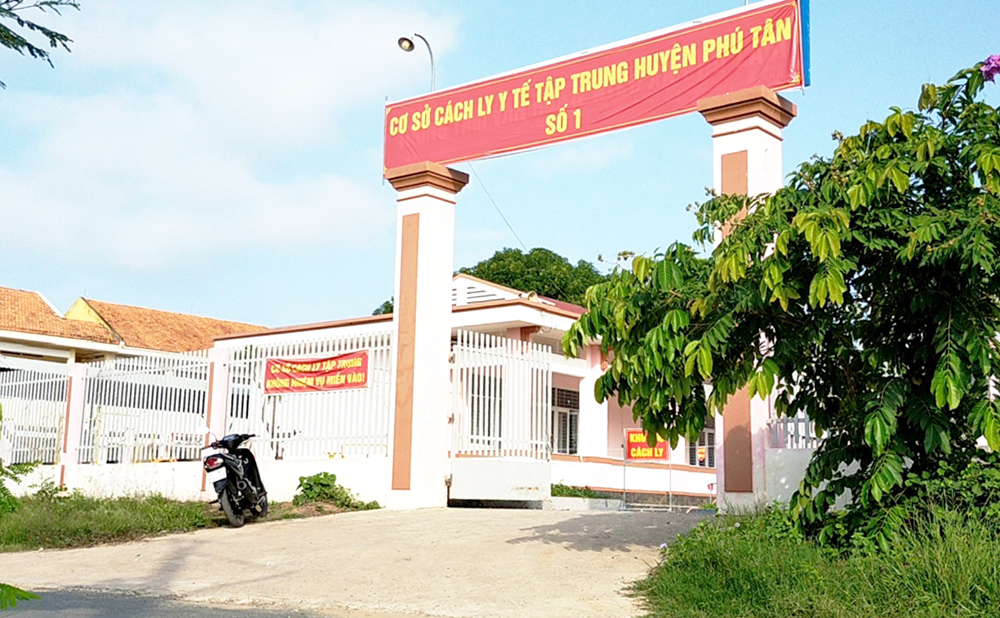 Phú Tân khẩn trương truy vết các trường hợp tiếp xúc ca dương tính với SARS-CoV-2, người về từ TP. Hồ Chí Minh