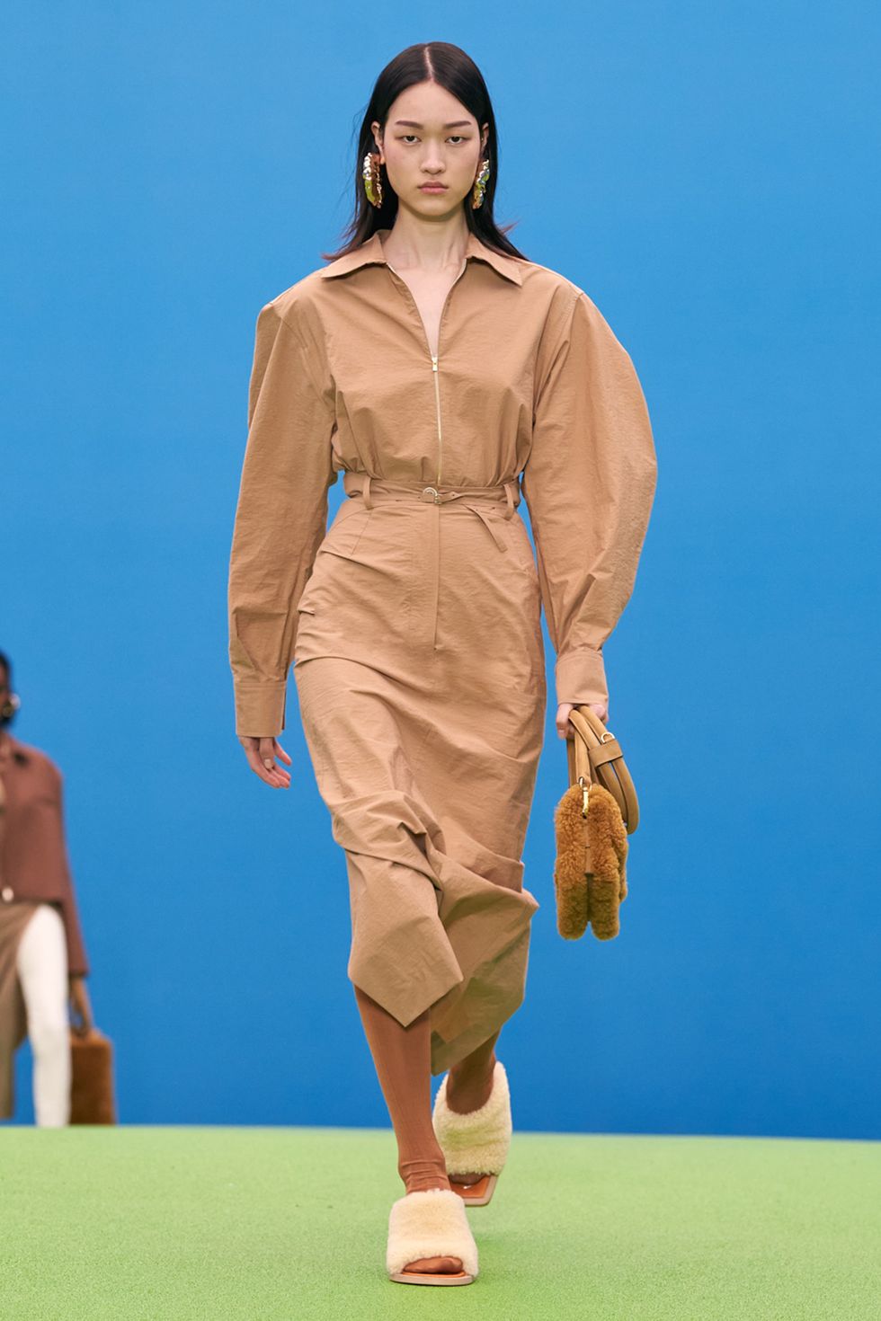 Điểm nhấn đơn giản và dễ thương trên sàn diễn của Jacquemus