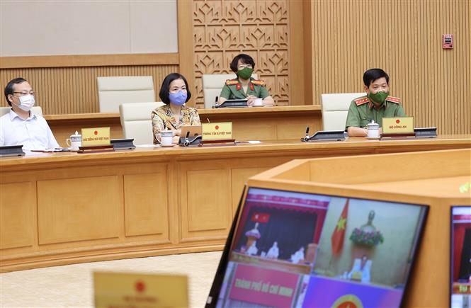 Thủ tướng chủ trì họp trực tuyến với TP Hồ Chí Minh triển khai các biện pháp phòng, chống dịch