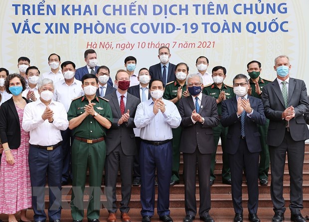 Thủ tướng: Nhiều người muốn ưu tiên vaccine cho nơi dịch bệnh phức tạp