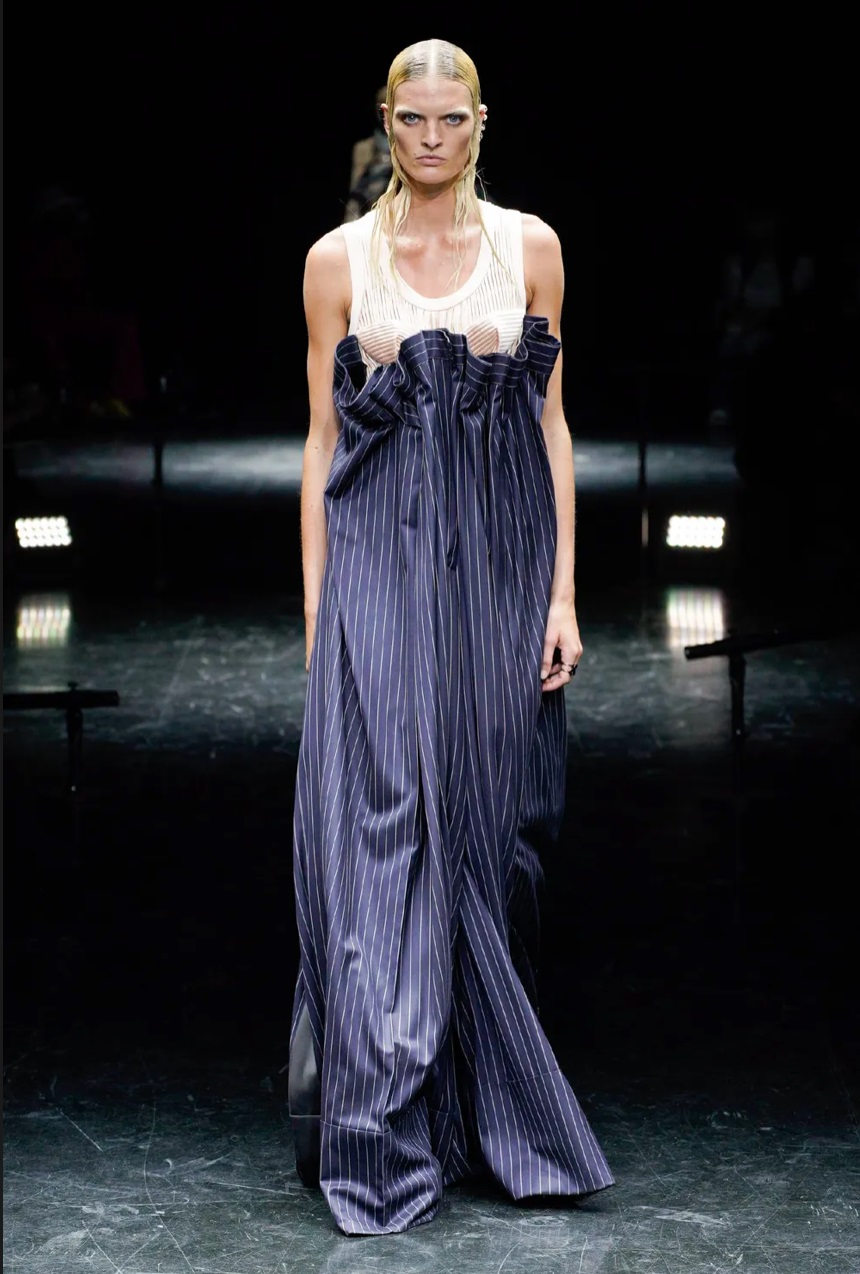 Jean Paul Gaultier và sự trở lại sàn catwalk huy hoàng, ấn tượng