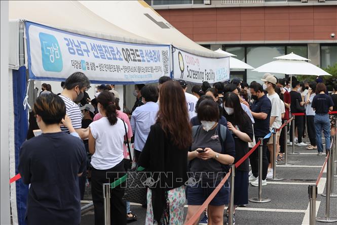 Giãn cách xã hội mức cao nhất ở Seoul