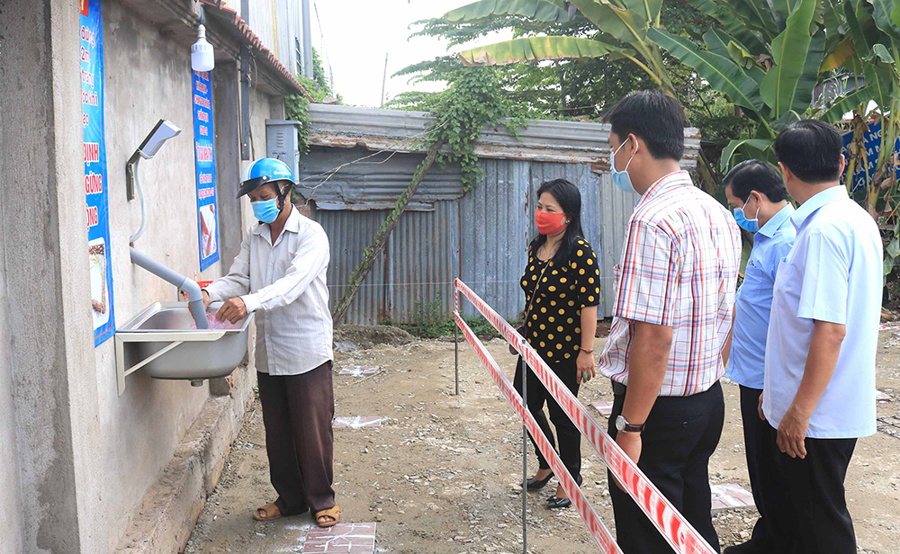 Mọi hoạt động đều hướng về nhân dân