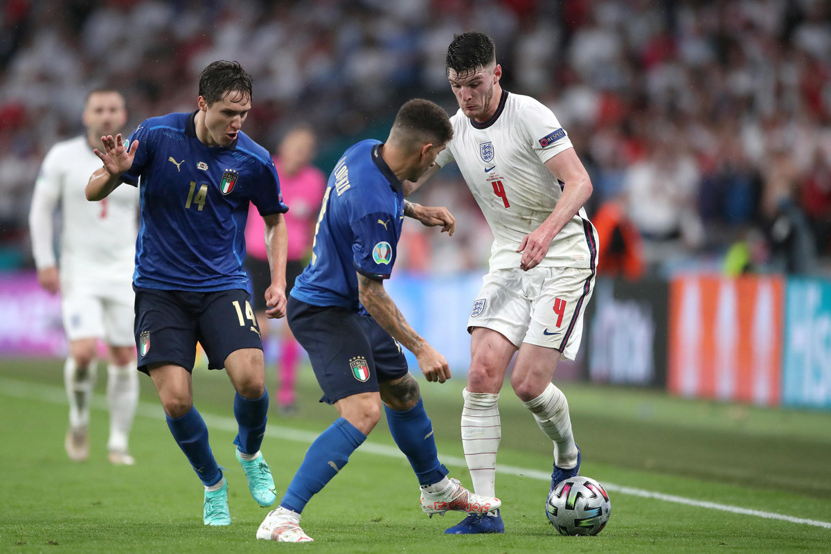 MU nỗ lực ký Declan Rice, Arsenal mua Abraham