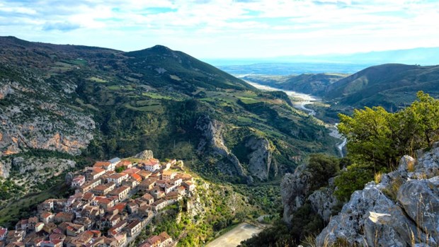 Italy: Những ngôi làng trả 33.000 USD cho ai muốn chuyển đến sống