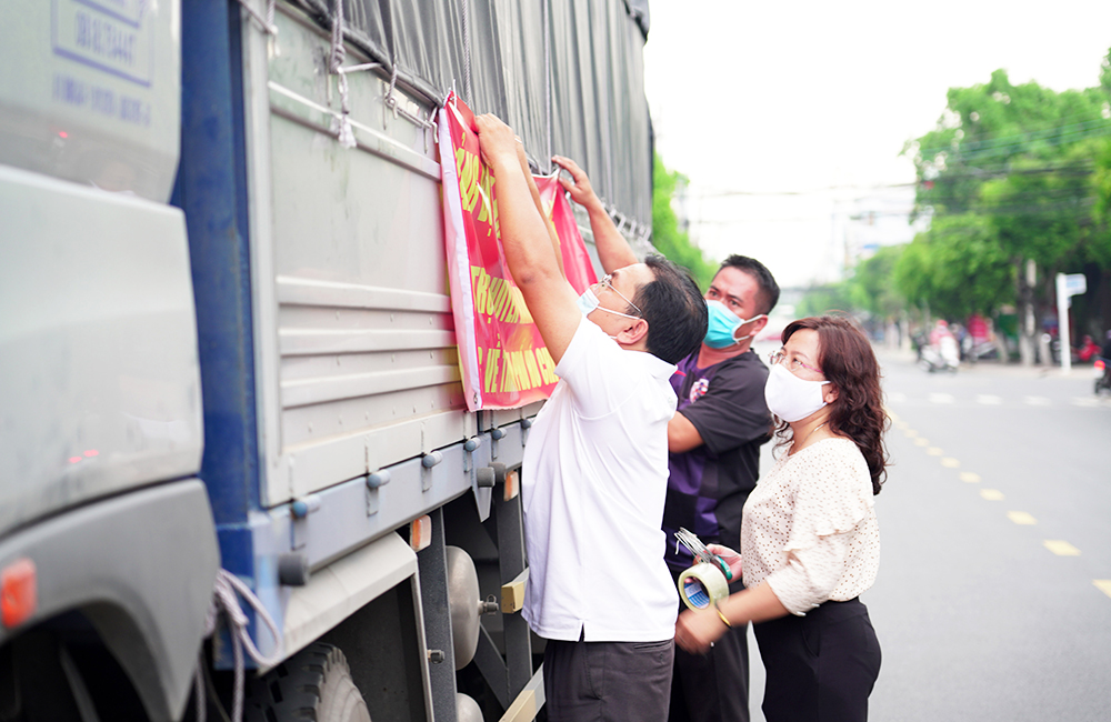 An Giang hỗ trợ người dân TP. Hồ Chí Minh gặp khó khăn, do ảnh hưởng dịch bệnh COVID-19 gần 1 tỷ đồng