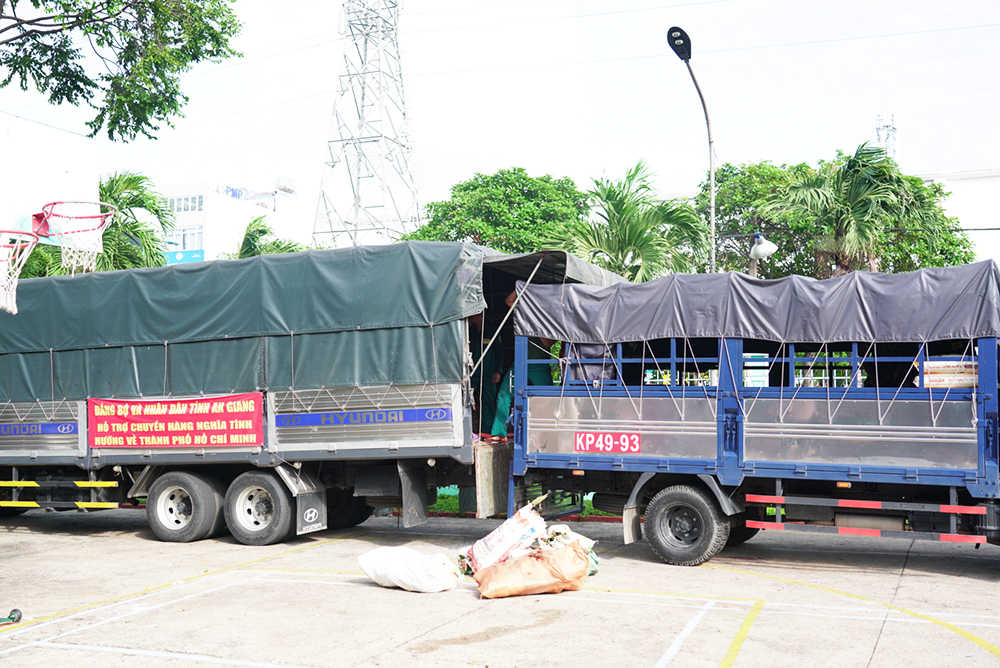 An Giang hỗ trợ người dân TP. Hồ Chí Minh gặp khó khăn, do ảnh hưởng dịch bệnh COVID-19 gần 1 tỷ đồng