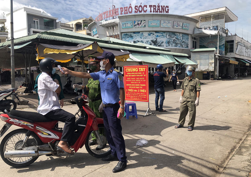 Người dân các tỉnh miền nam tuân thủ giãn cách, chung tay phòng dịch