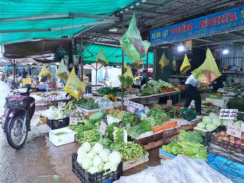 Người dân các tỉnh miền nam tuân thủ giãn cách, chung tay phòng dịch