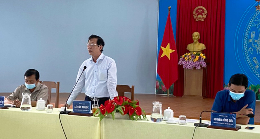 Phó Chủ tịch UBND tỉnh An Giang Lê Văn Phước kiểm tra công tác phòng, chống dịch COVID-19 tại huyện Chợ Mới